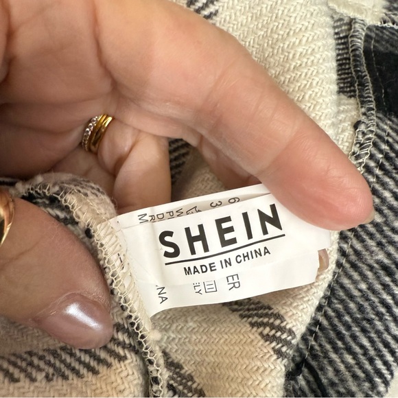 Black & white Buffalo plaid cropped Shacket size Large Shein - Picture 7 of 8
